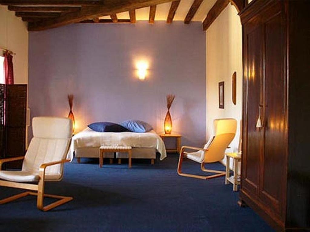 Le Moulin De Poilly Bed & Breakfast Exterior photo